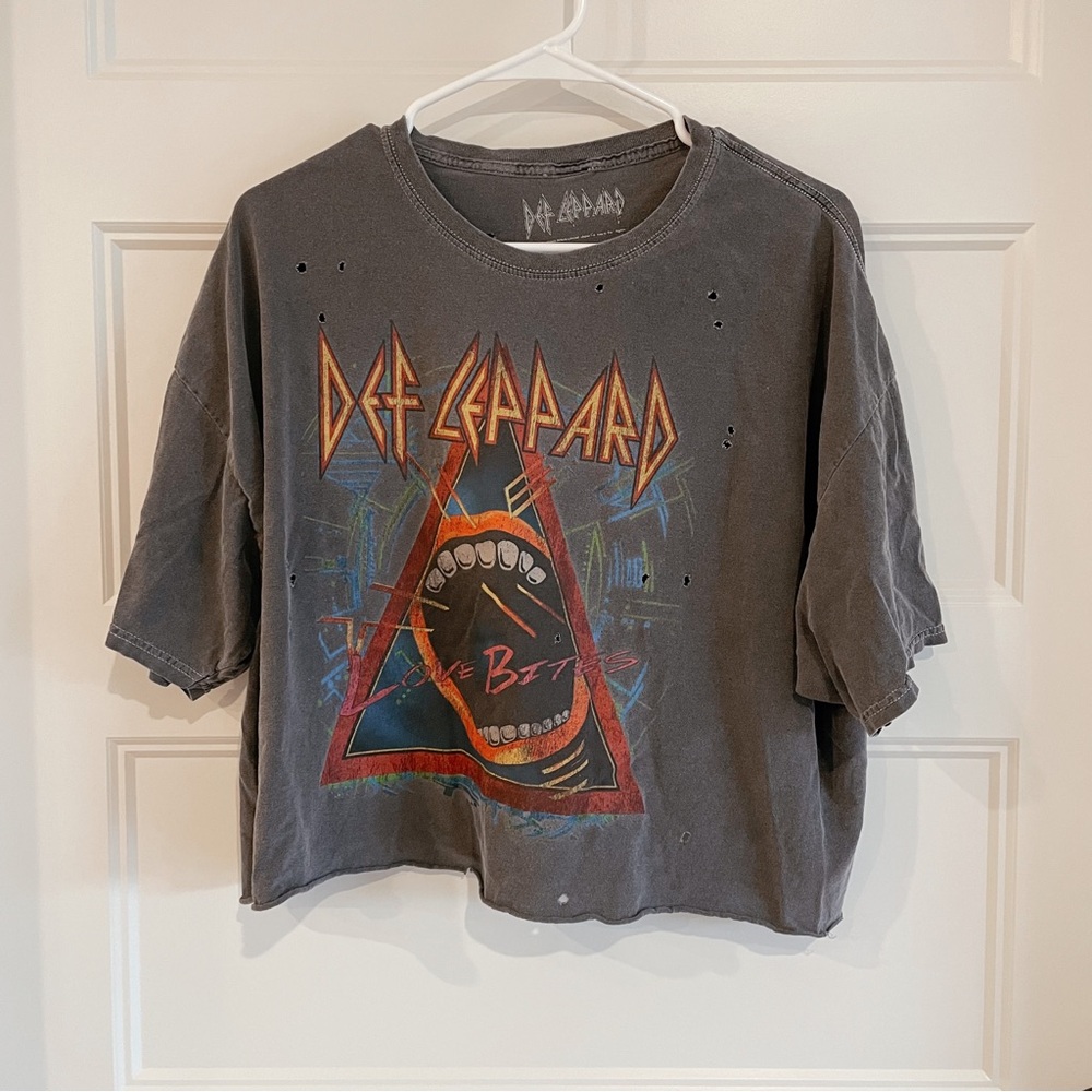 Urban Oufitters Oversized Cropped Graphic Tee